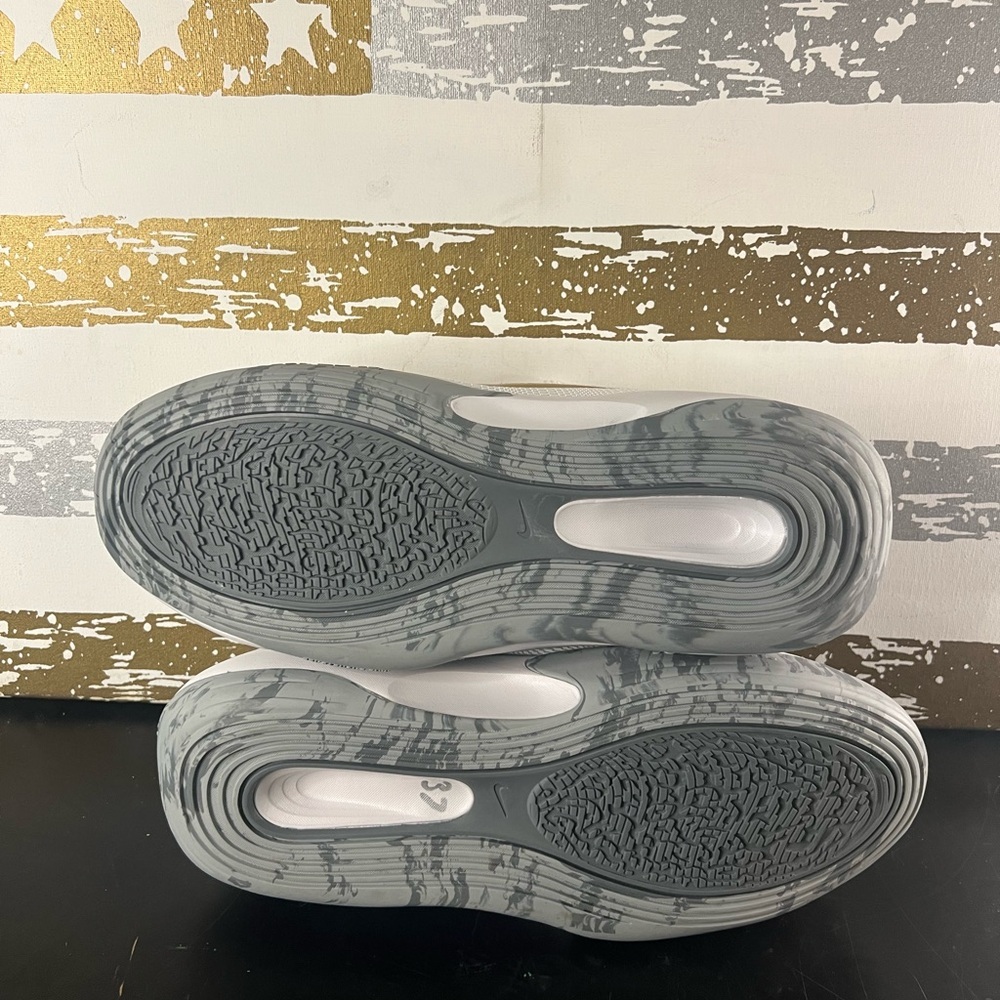 Nike Isofly - Picture 7 of 8